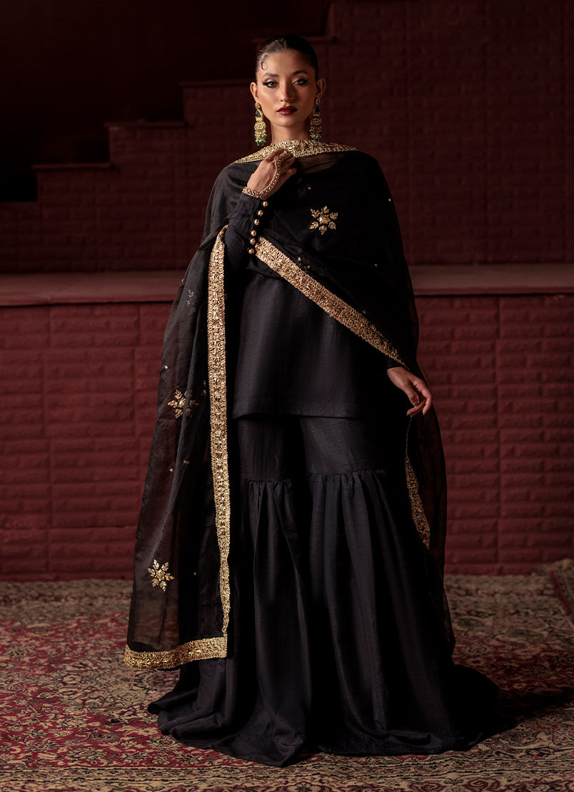 Noir Gharara
