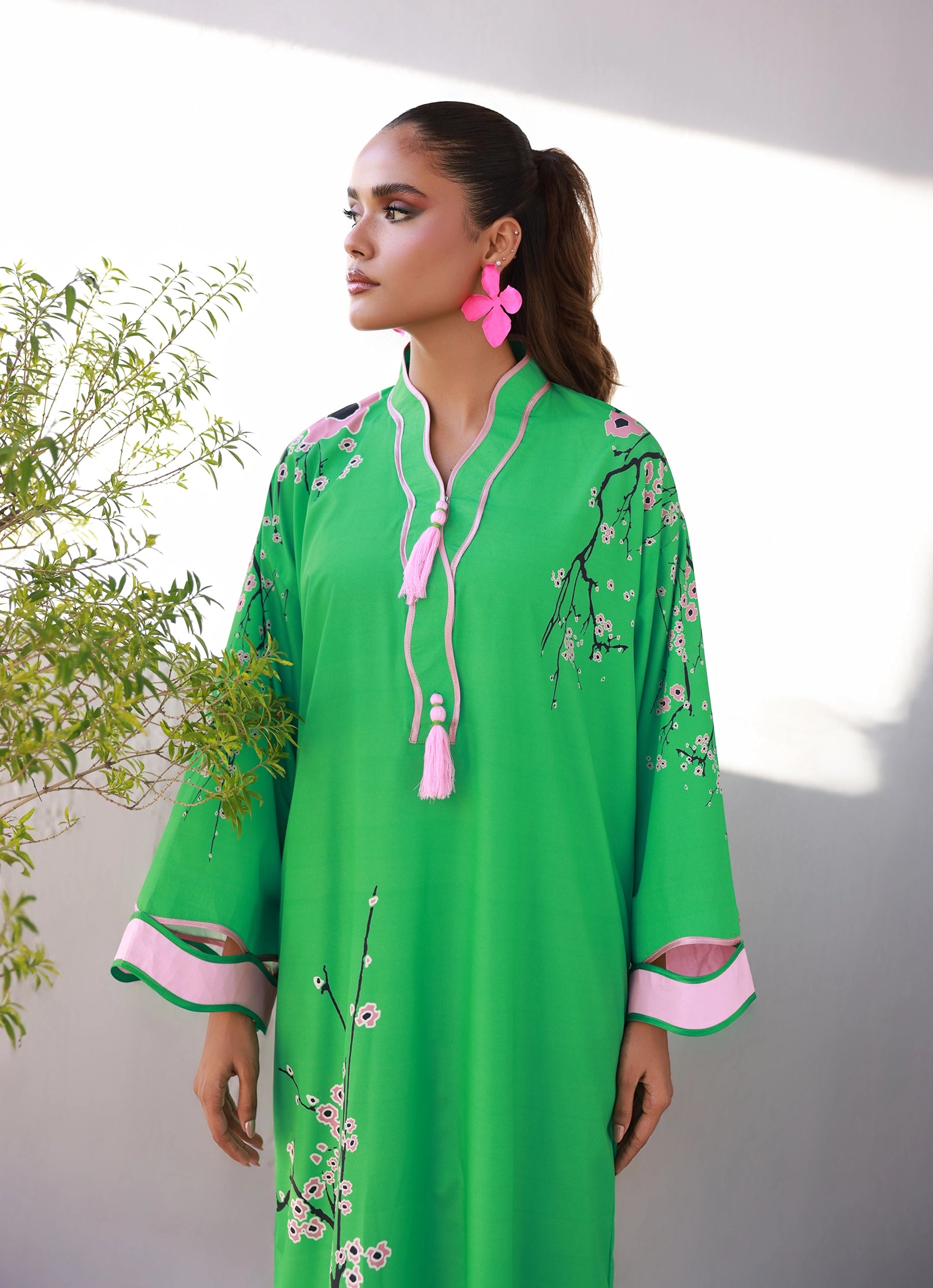 A stroll in green woods